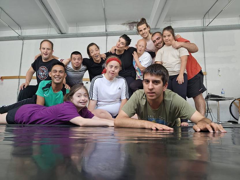 Rita Marcalo e George Swattridge com os intérpretes da DcD